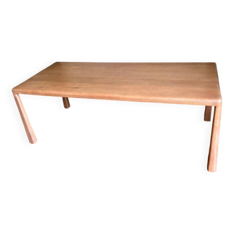 Table design de salle à manger en acacia
