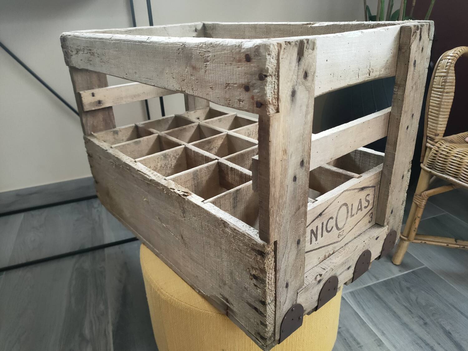 Caisse casier à bouteilles vintage Nicolas