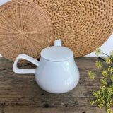 Théière blanche vintage