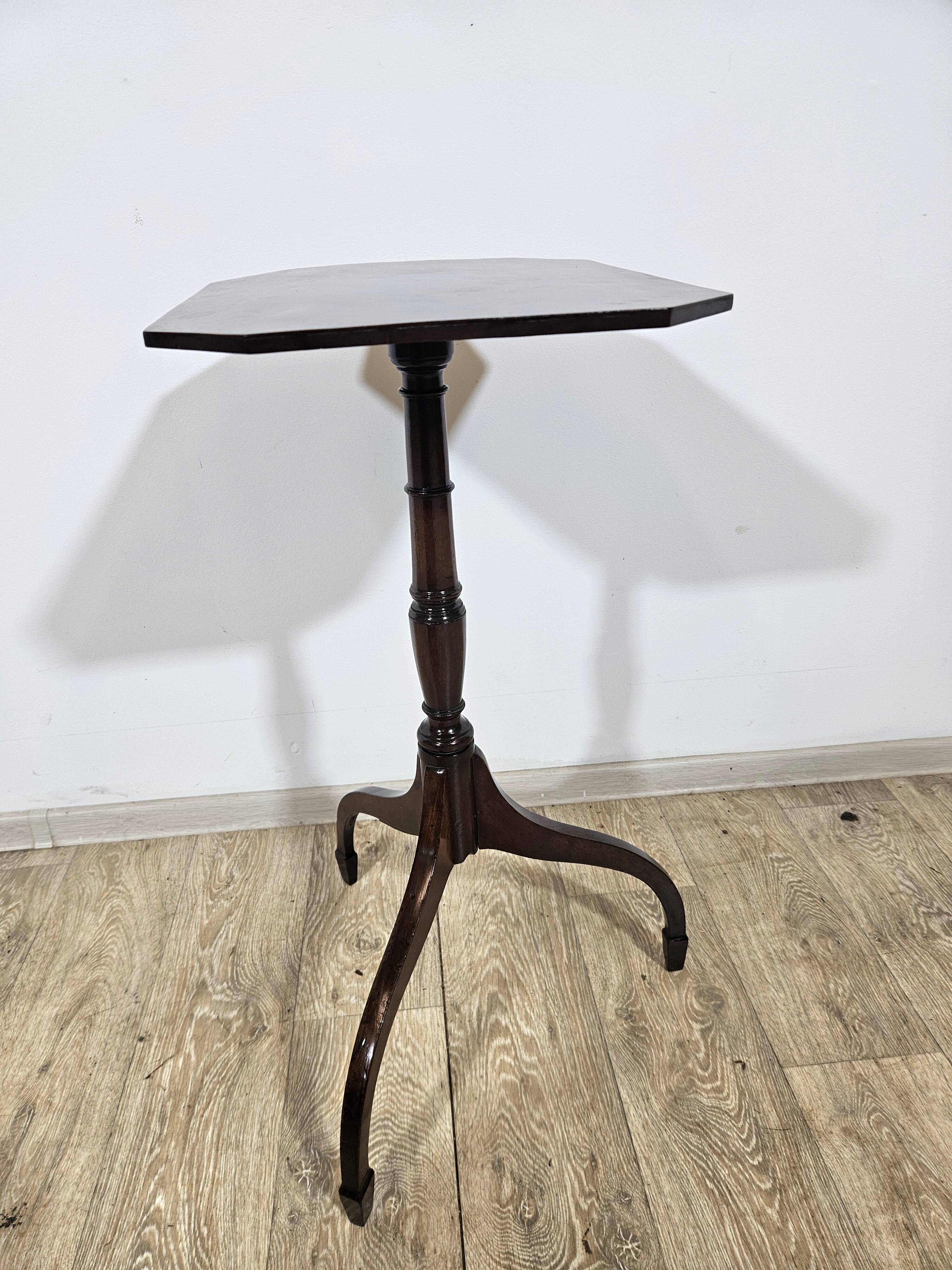 Antique Mahogany Side Table Octagonal Tripod Classic, 19th century