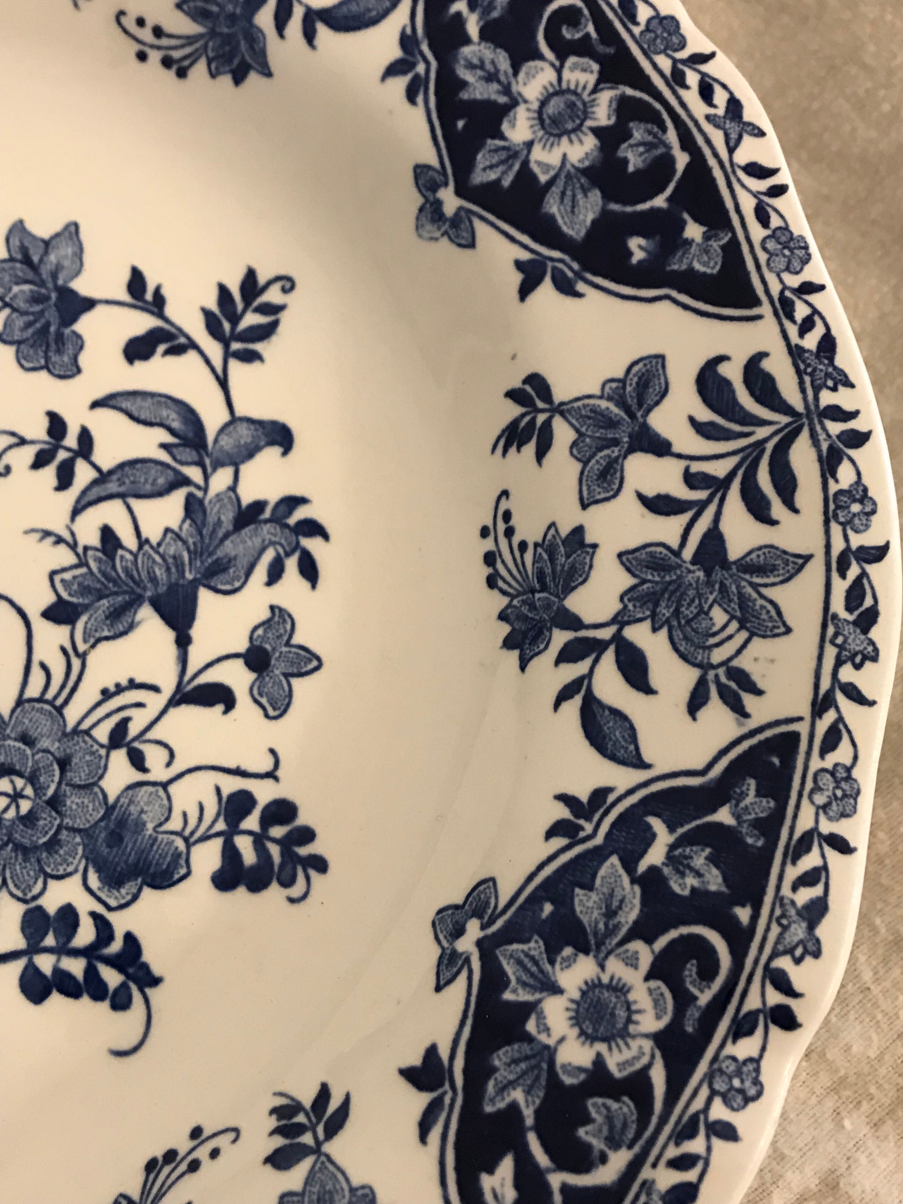 Lot of 5 flat plates and 5 plates Gien 1960, blue and white hollow