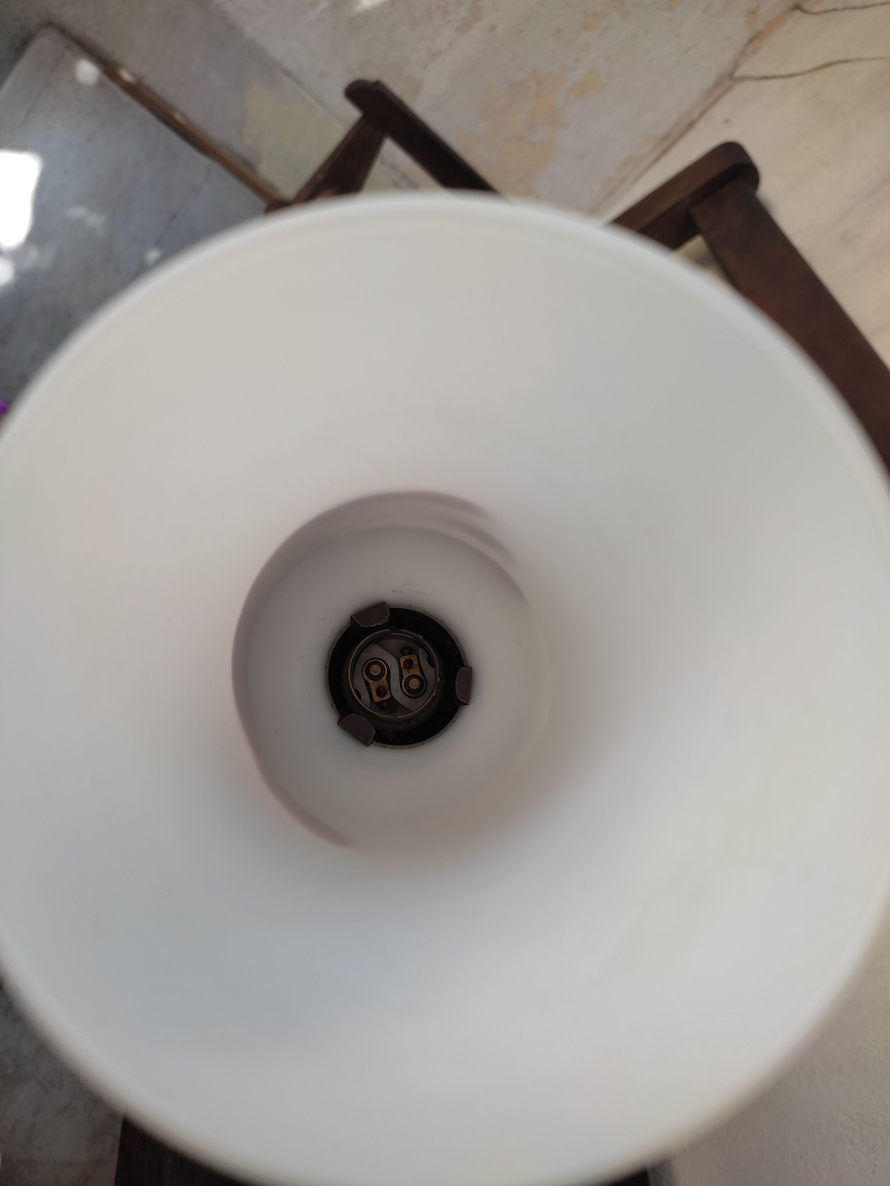 Flare wall with opaline