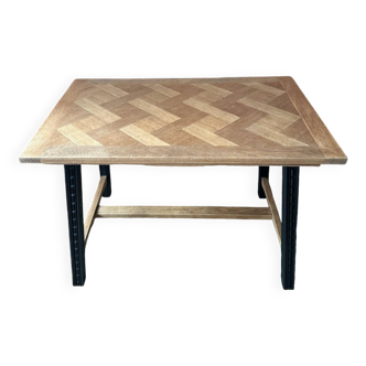 Rectangular table