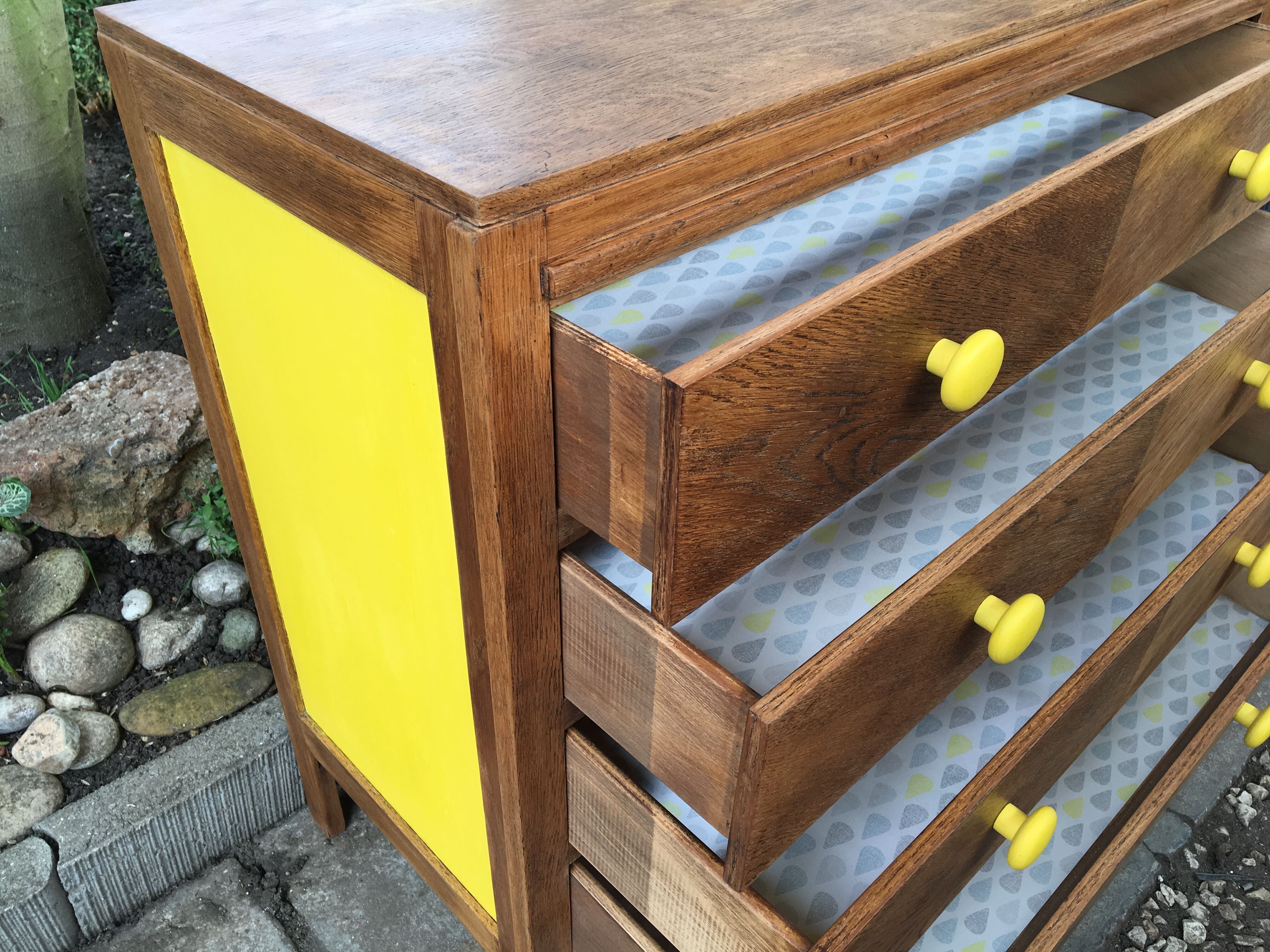 Commode vintage pieds compas