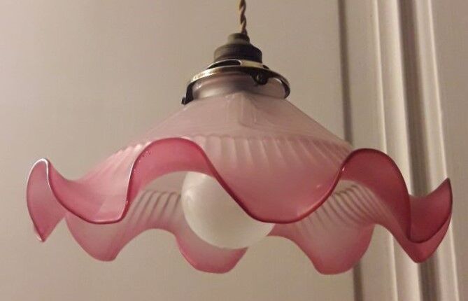 Suspension early 20th colored glass paste