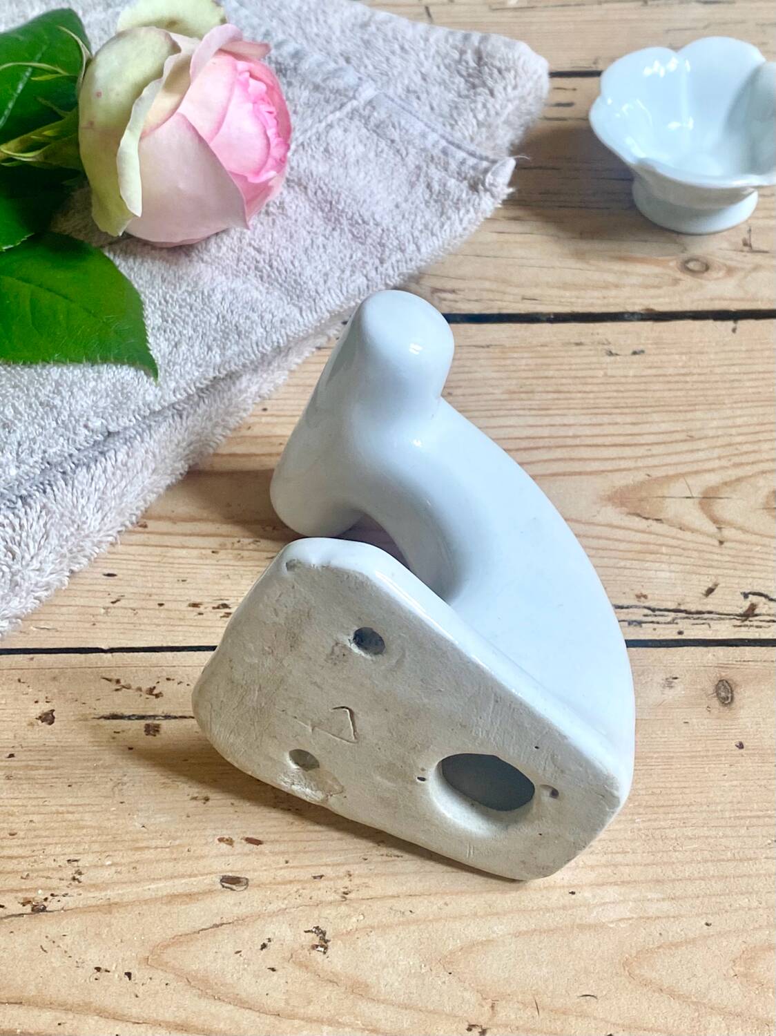 Patère en porcelaine