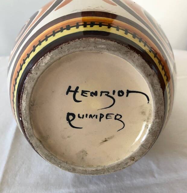 Vase with 2 handles in decorated earthenware signed Henriot Quimper
