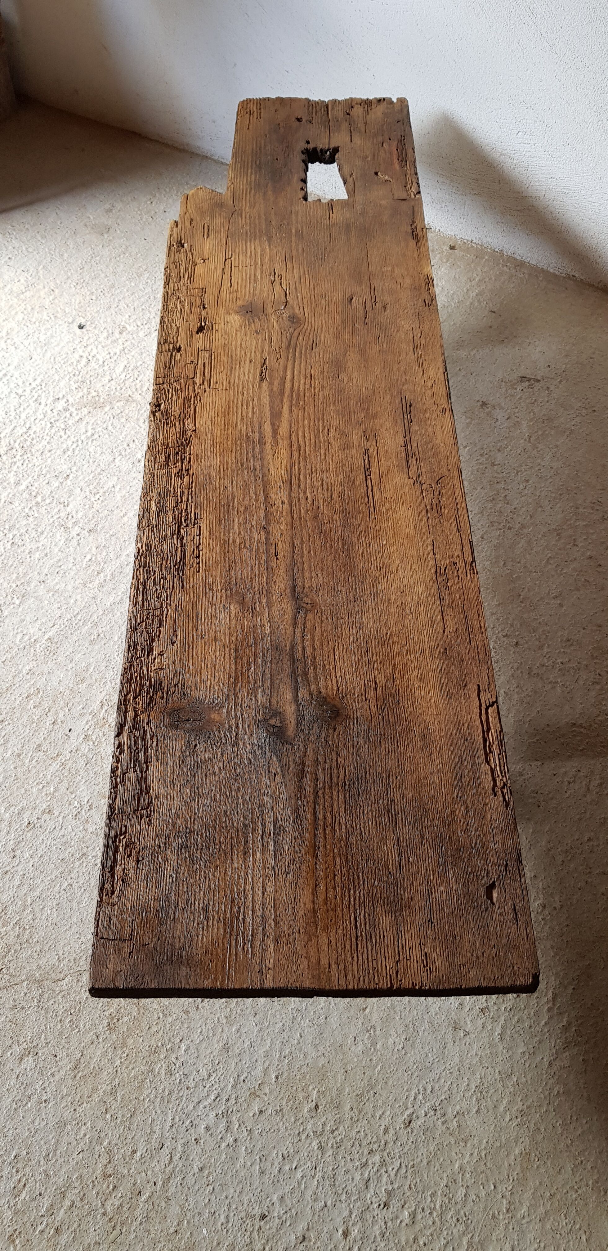 Coffee table wabi sabi