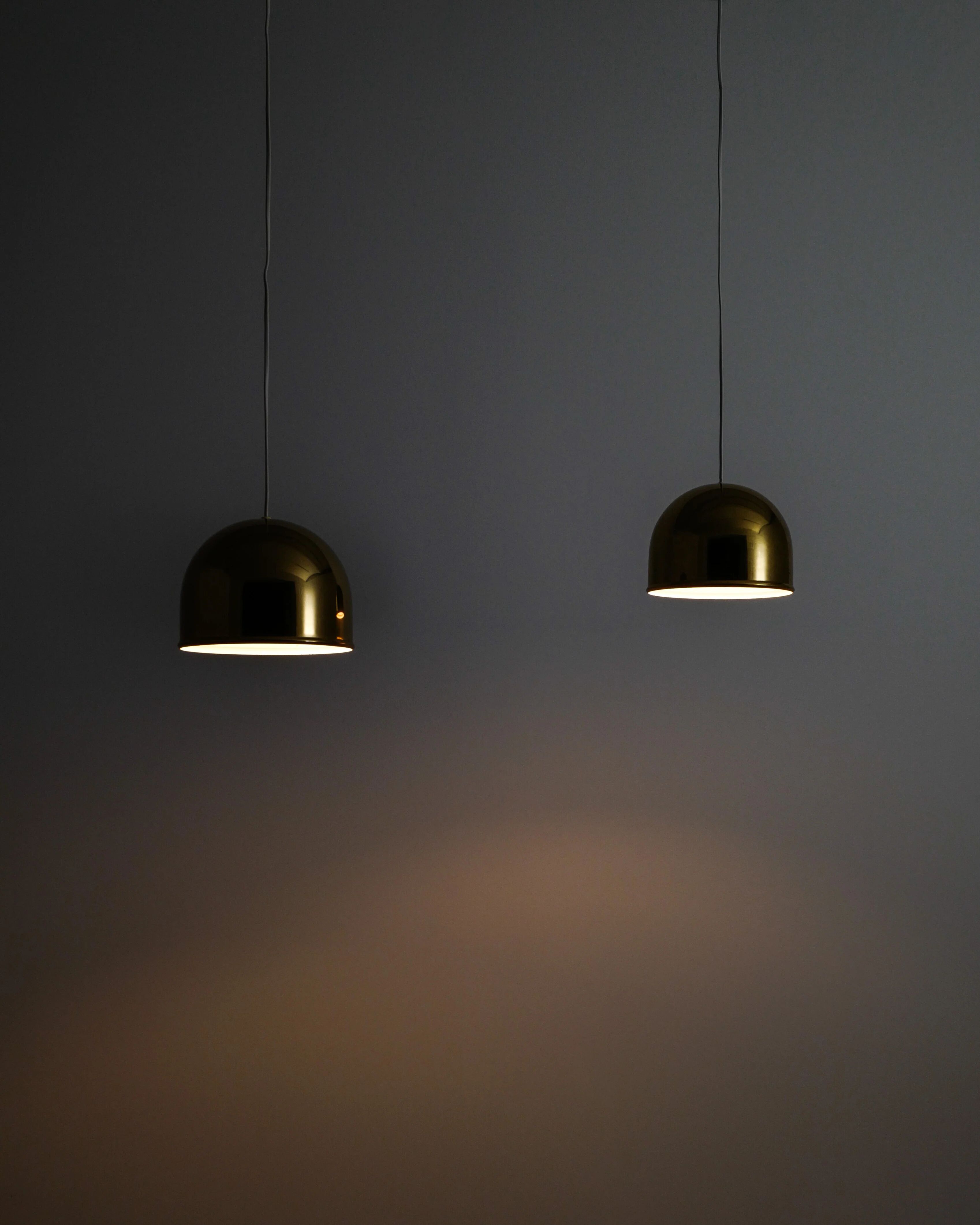 Paire de suspensions en bronze suédois par bergboms, années 1960