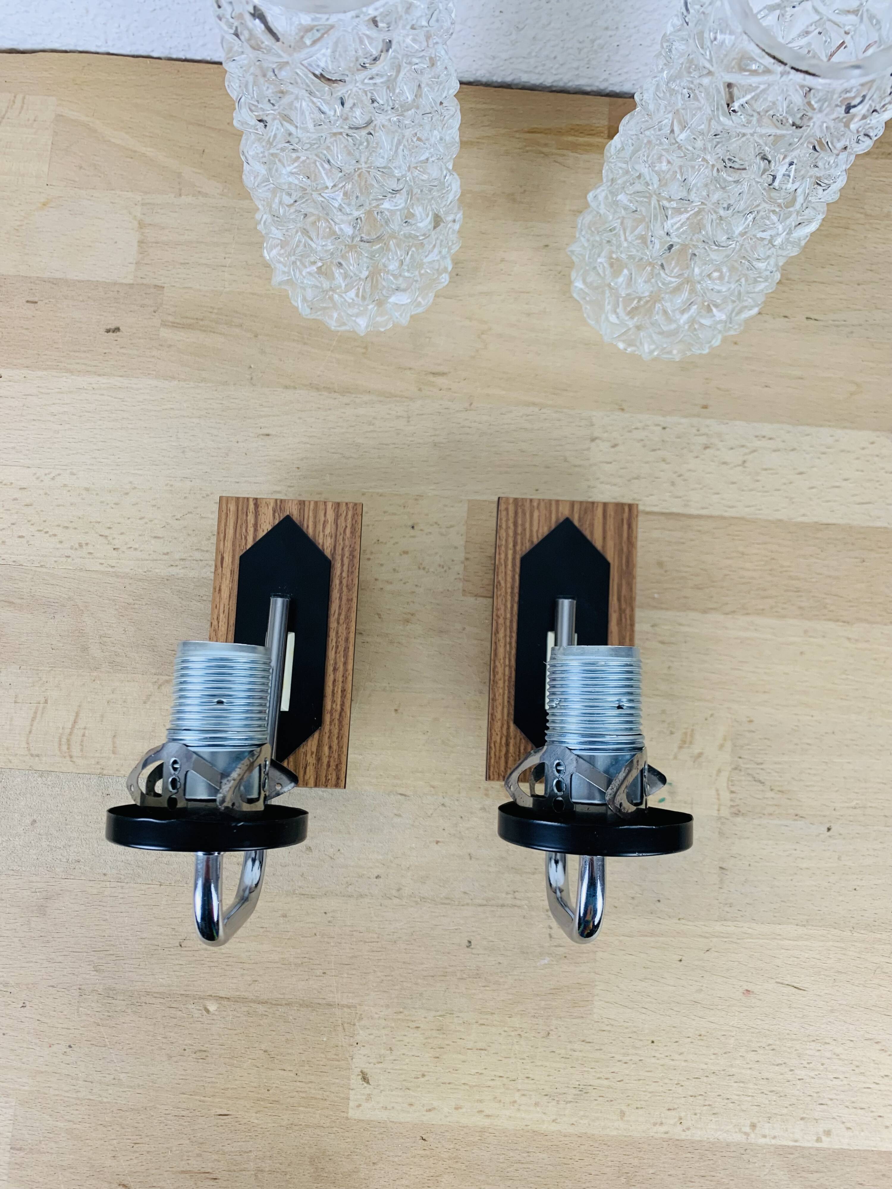 Pair of 1950s wall lights with etched glass tulips.