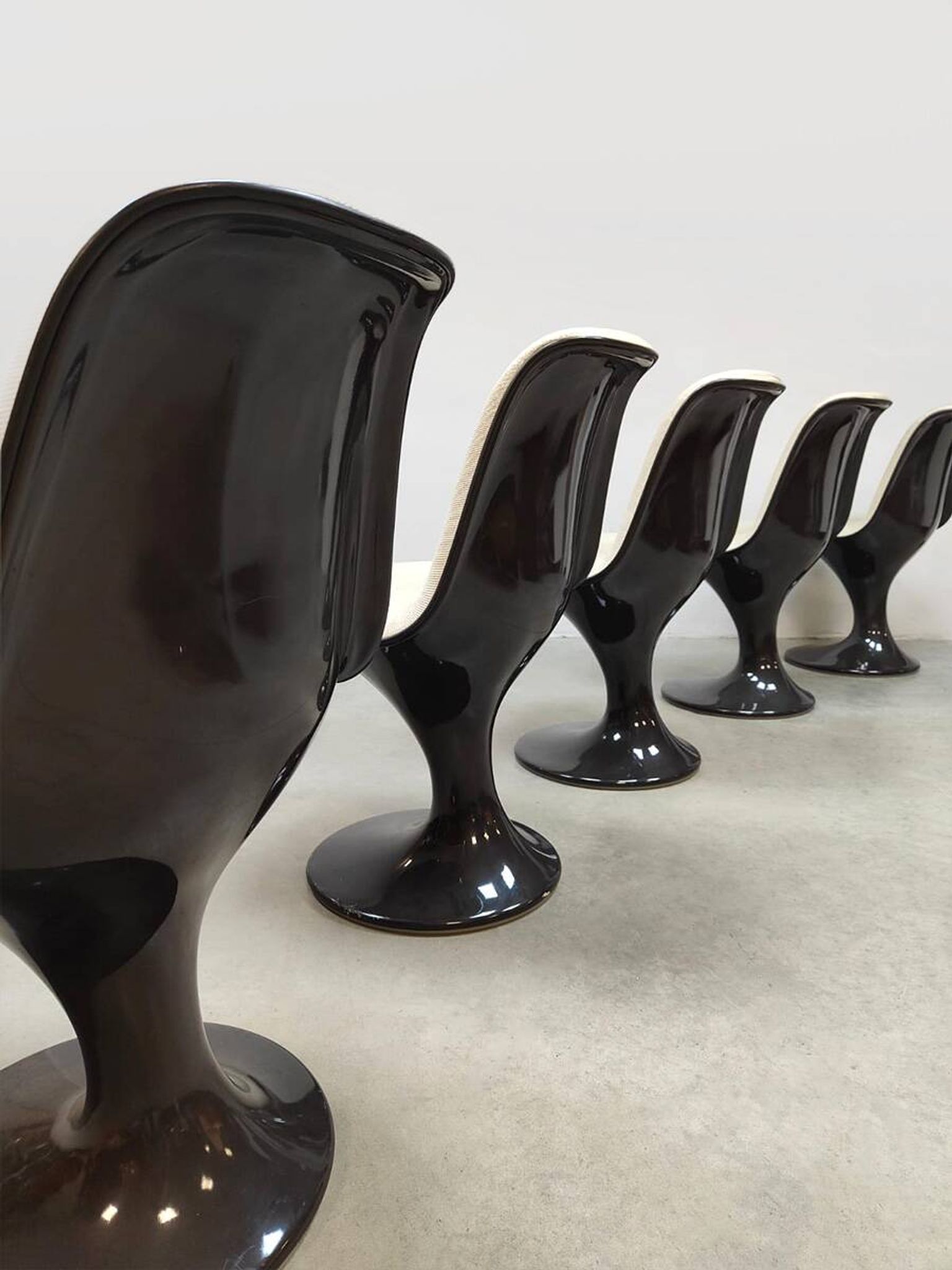 Space age Orbit dining set Markus Farner & Walter Grunder Herman Miller