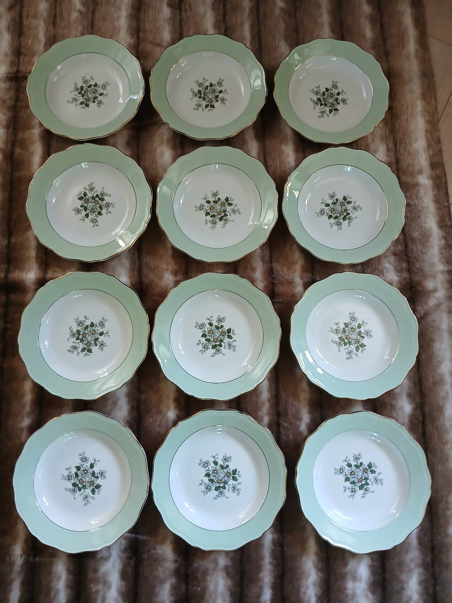 12 antique deep plates "Saint Tropez"