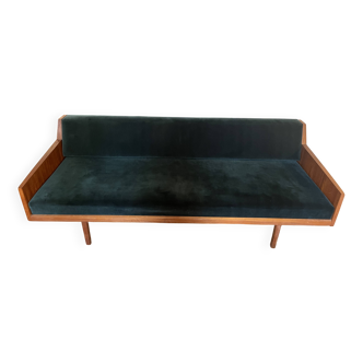 Green Swedish daybed sofa
