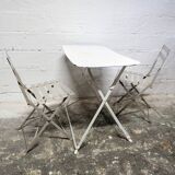 Folding garden table