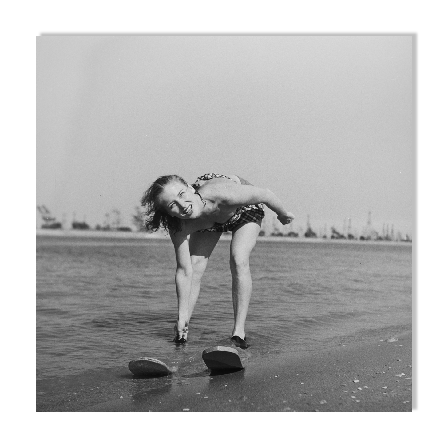 Photo print black and white pinup woman barium paper 300g format 30X45CM