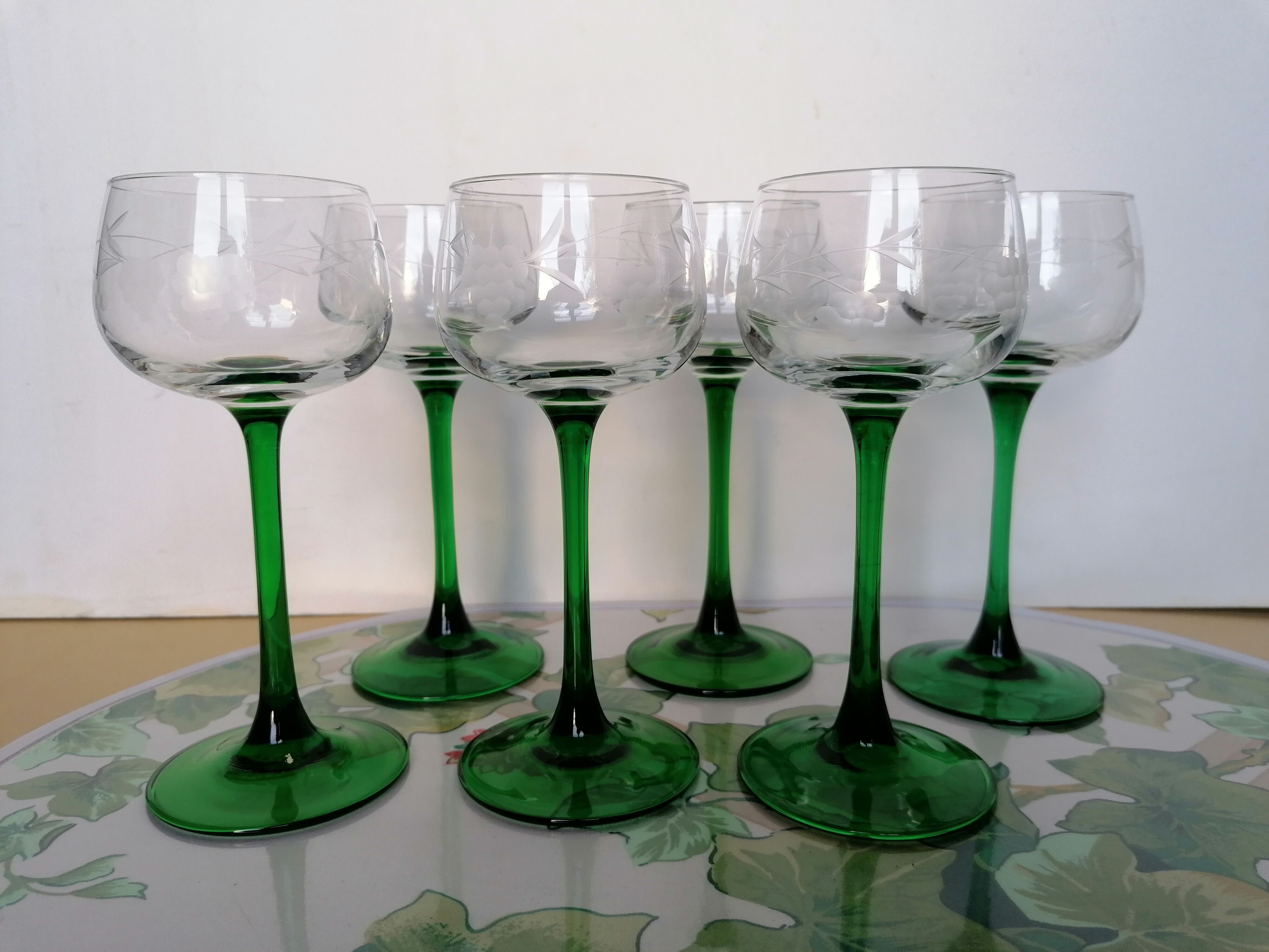 6 glasses of Alsace in chiseled crystal