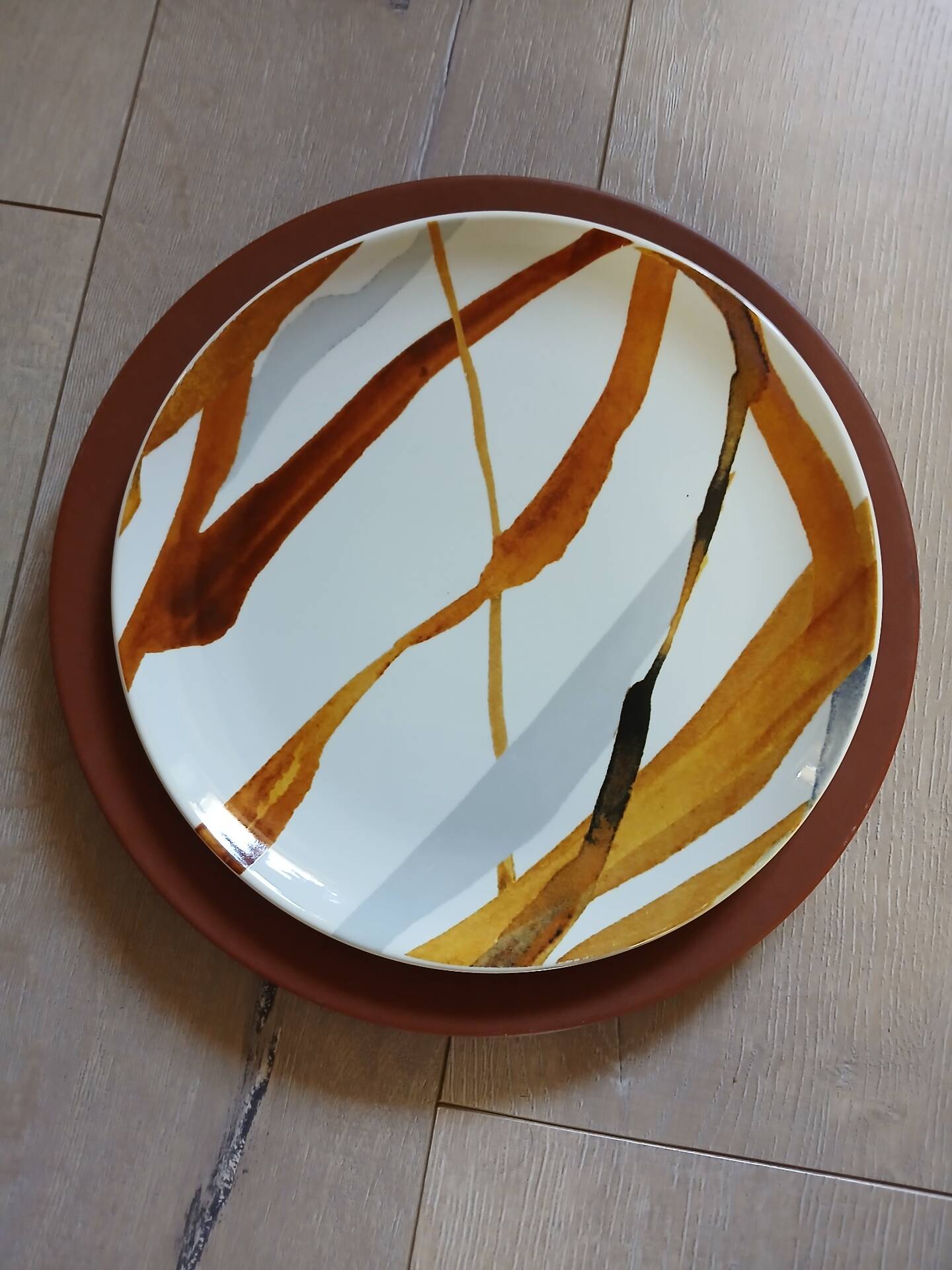 12 large flat plates Molin / Charolles