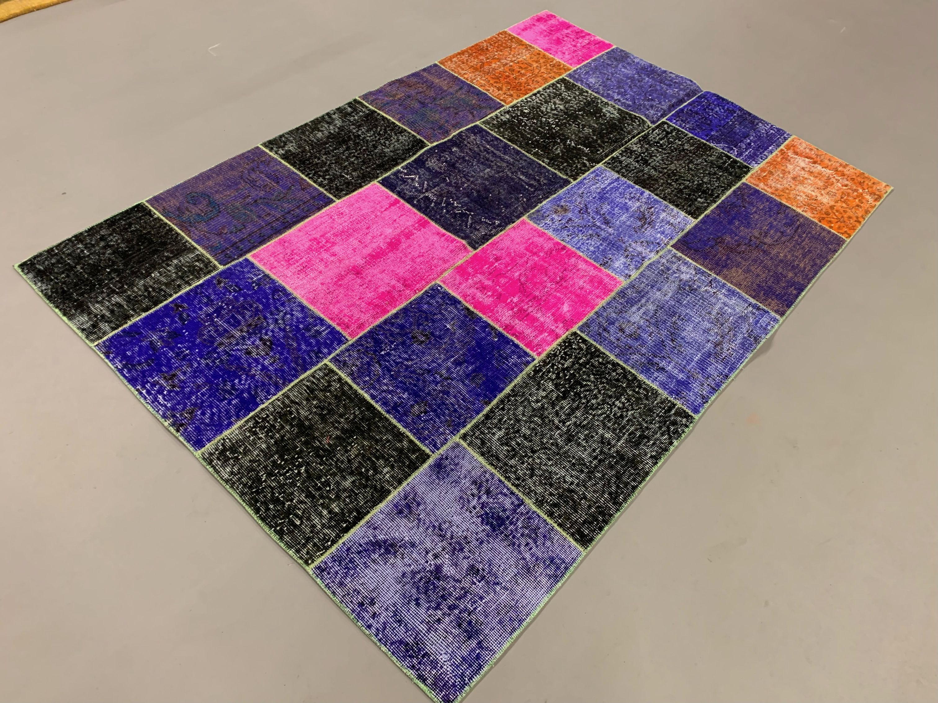 Distressed Vintage Turkish Patchwork Rug 221x150 cm Wool Medium