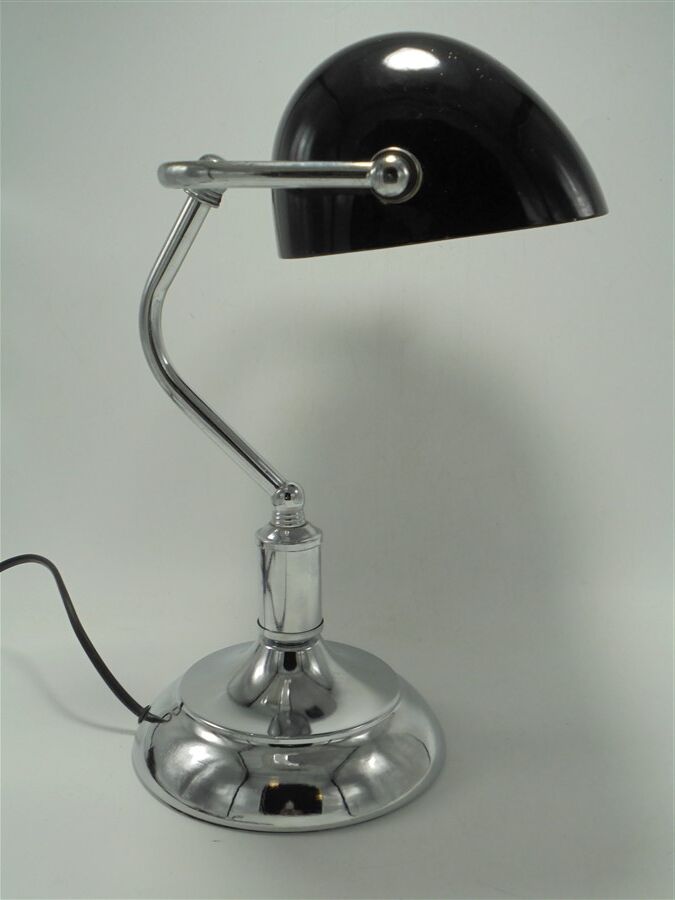 Banker's lamp