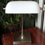 Lampe de notaire ancienne en métal brossé et opaline blanche