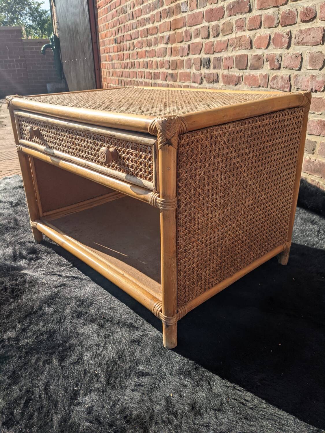 Meuble en cannage