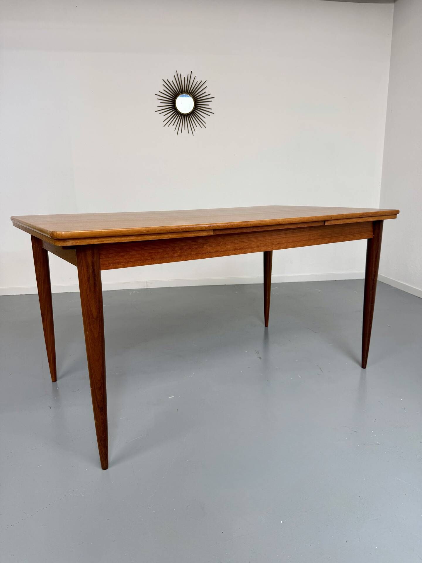 Table à manger extensible en teck design scandinave des années 1960