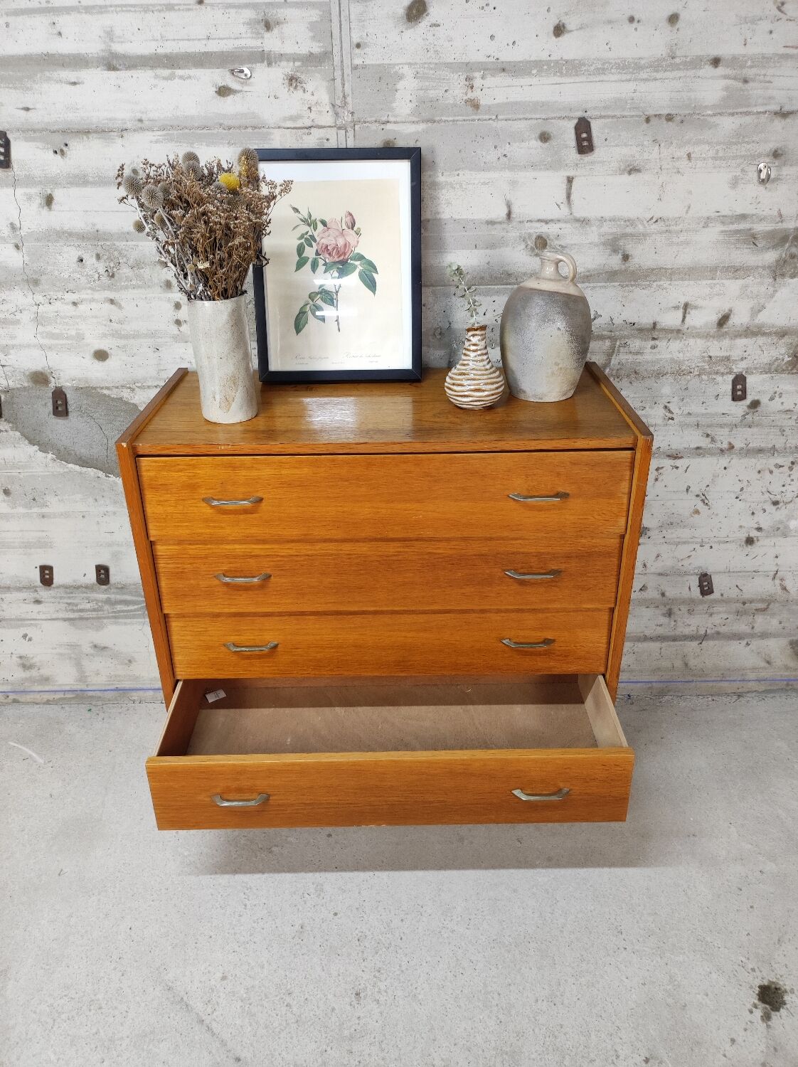 Vintage chest of drawers