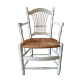 Fauteuil en bois mouluré et laqué blanc