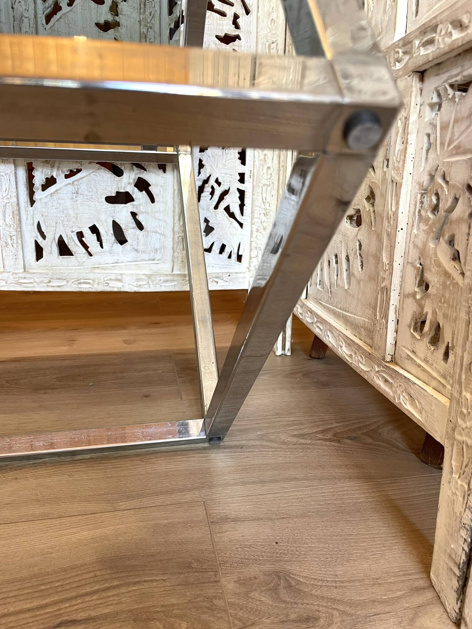 Table Basse / Bout de Canapé Vintage 1970 - Structure Chrome & Plateau Verr
