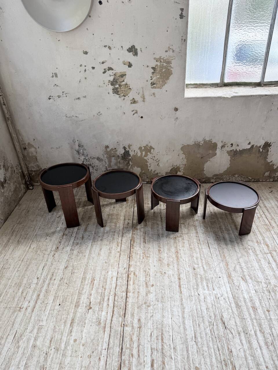 Nido 780 G stackable coffee tables. Frattini for Cassina