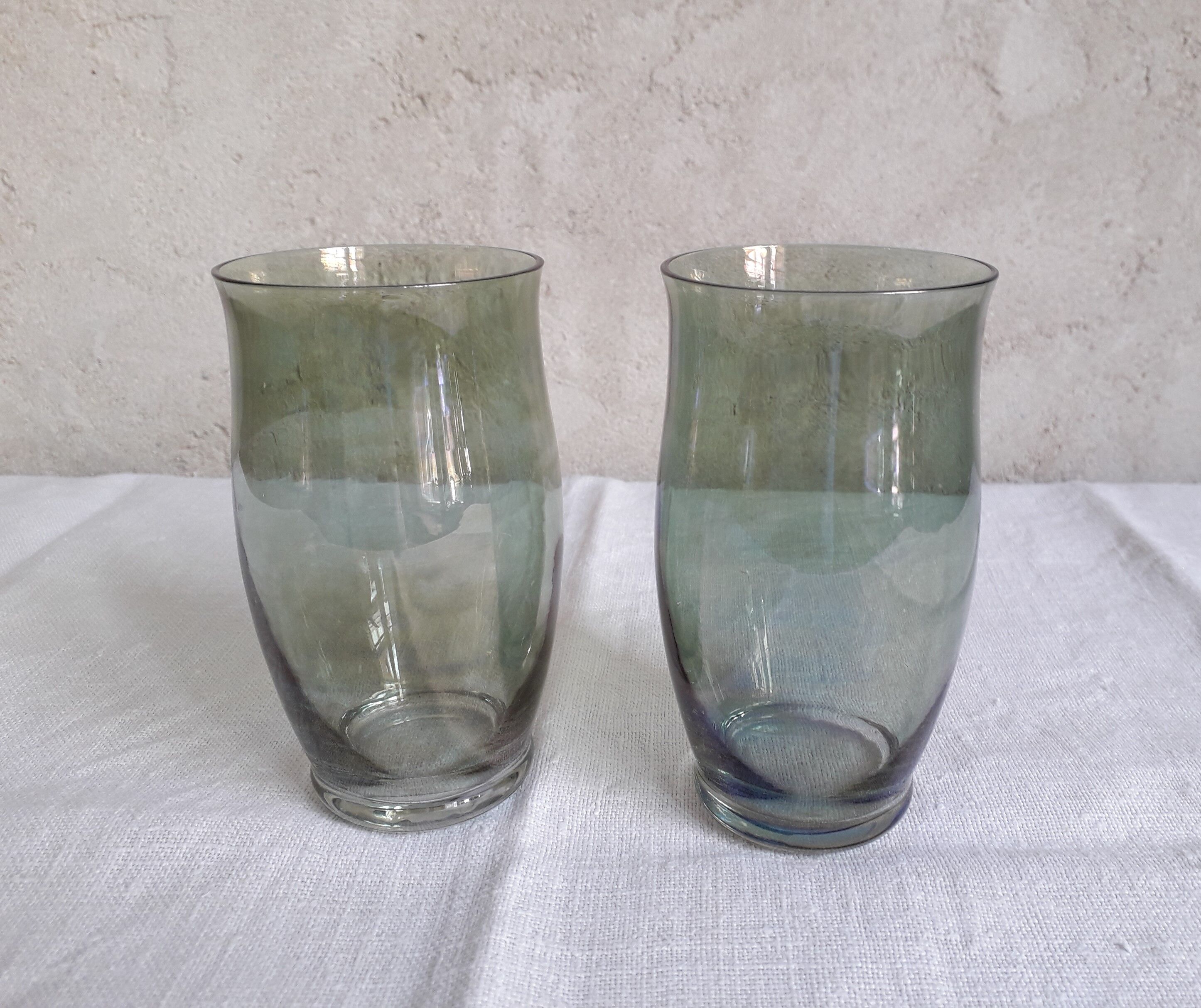 Service à orangeade en verre coloré et irisé
