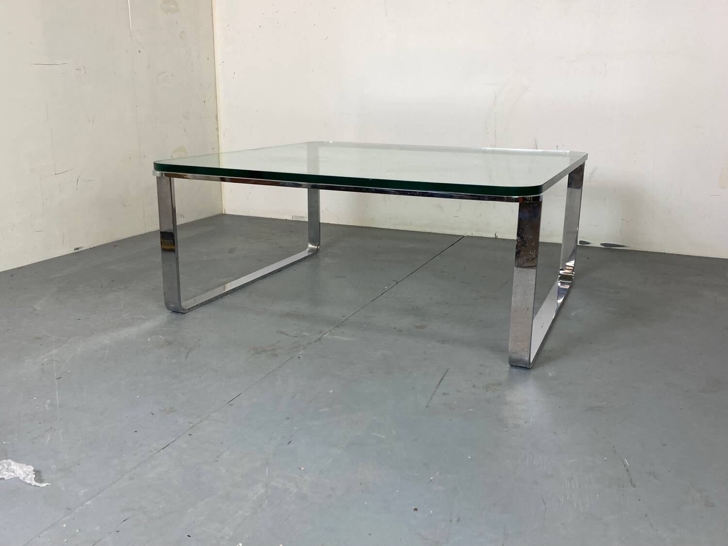 Table basse moderniste suisse en chrome, acier et verre de Strässle, années 1970
