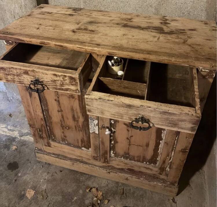 Petit buffet parisien vintage anciens bois  brut