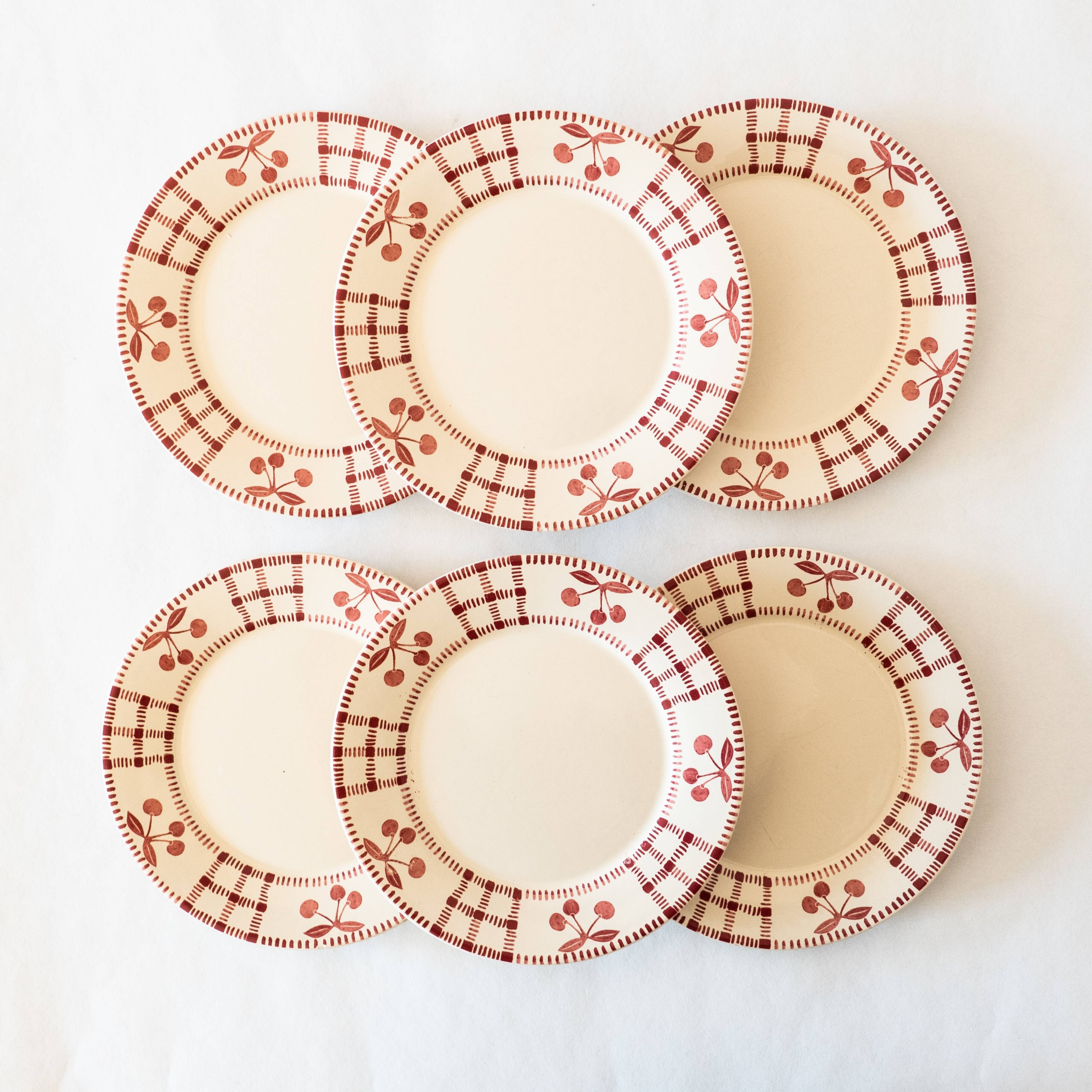6 assiettes anciennes peintes à la main décor cerise