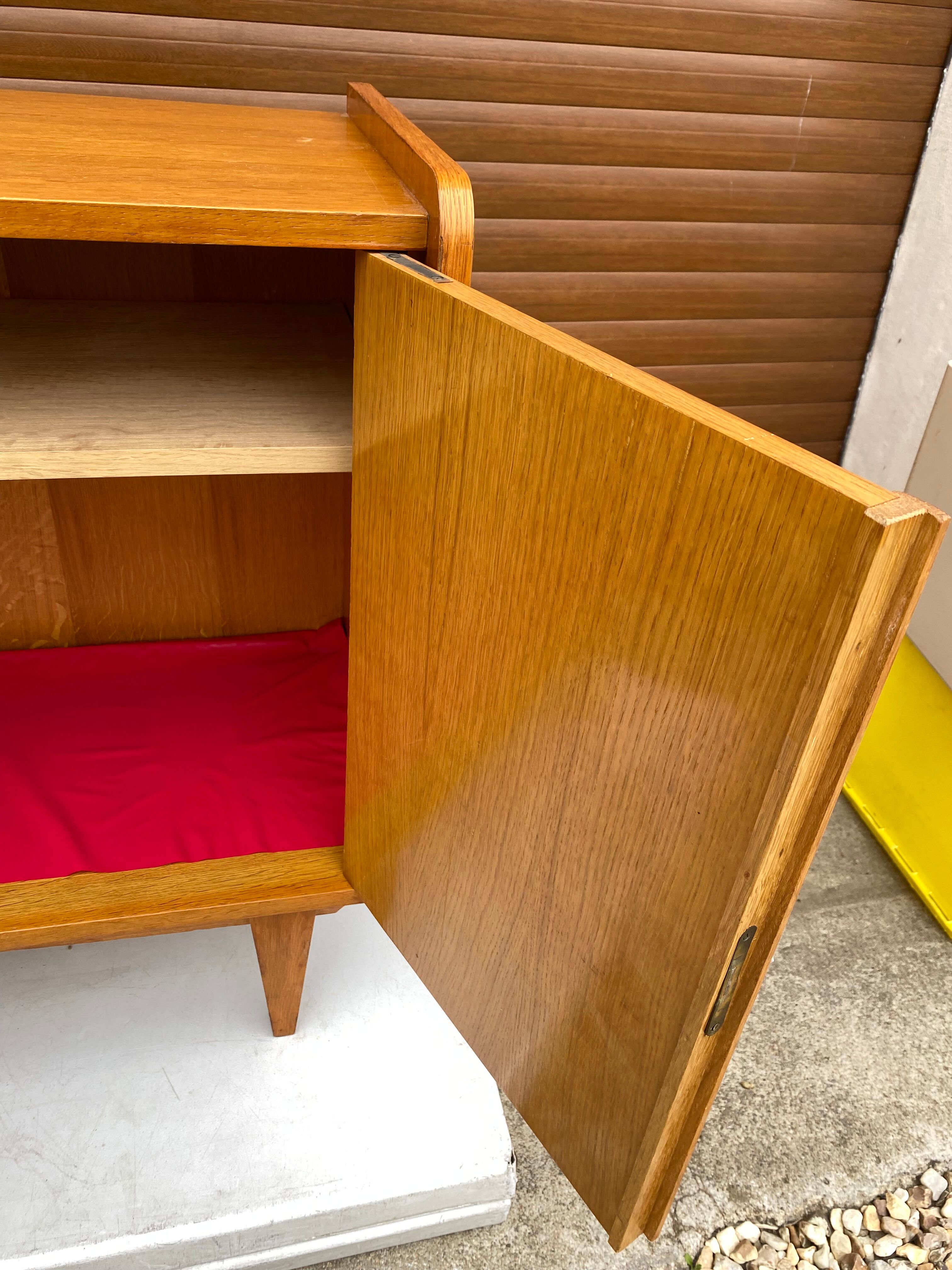 Vintage 2-door sideboard