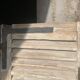 Paire de persiennes en bois patiné