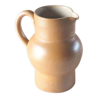 Sandstone pitcher