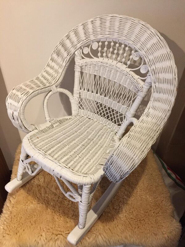 Rocking-chair enfant en rotin blanc