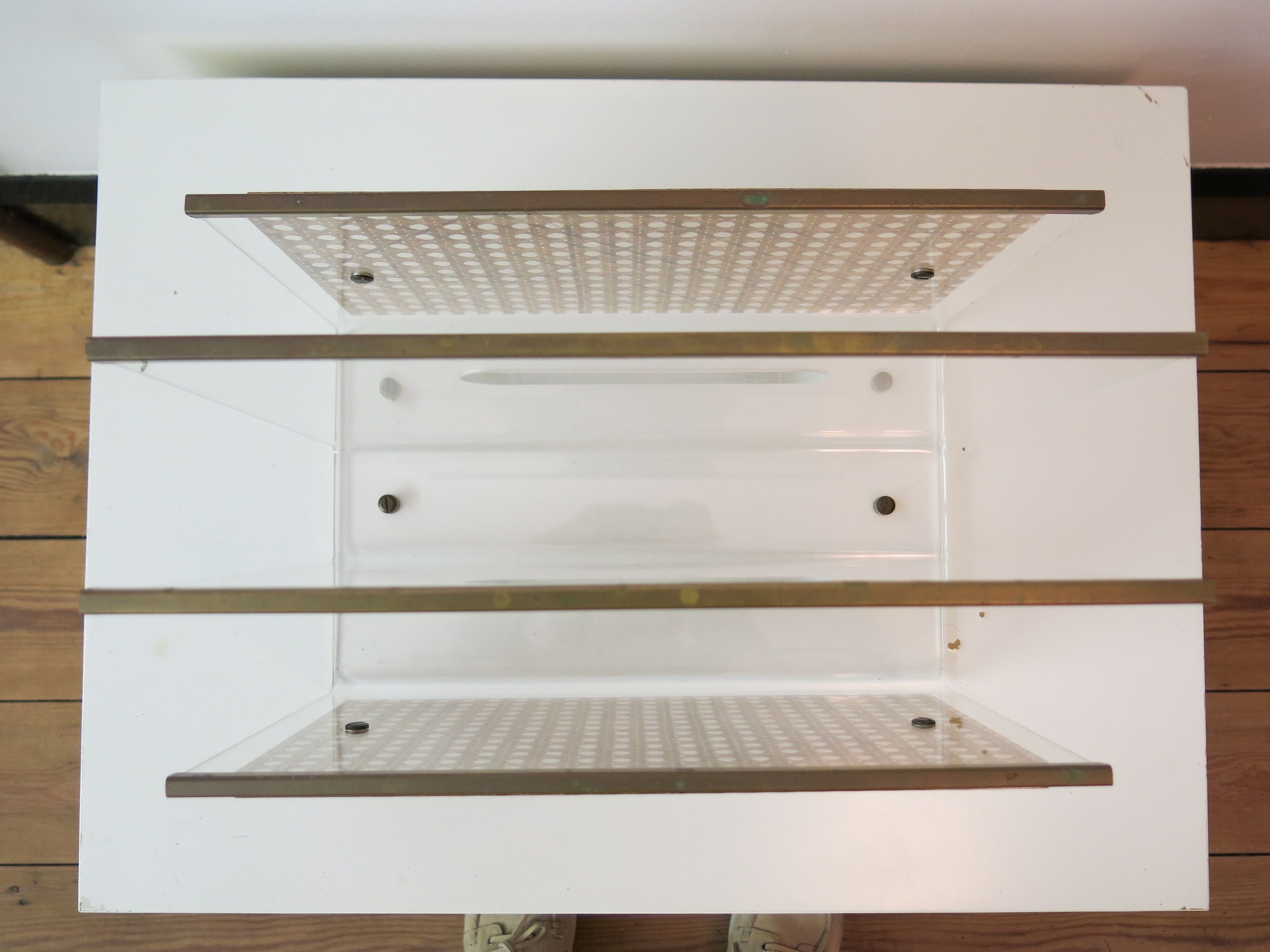 Magazine holder in plexi and cannage