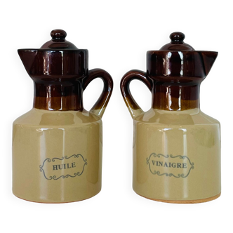 Oil pitchers and vinegar