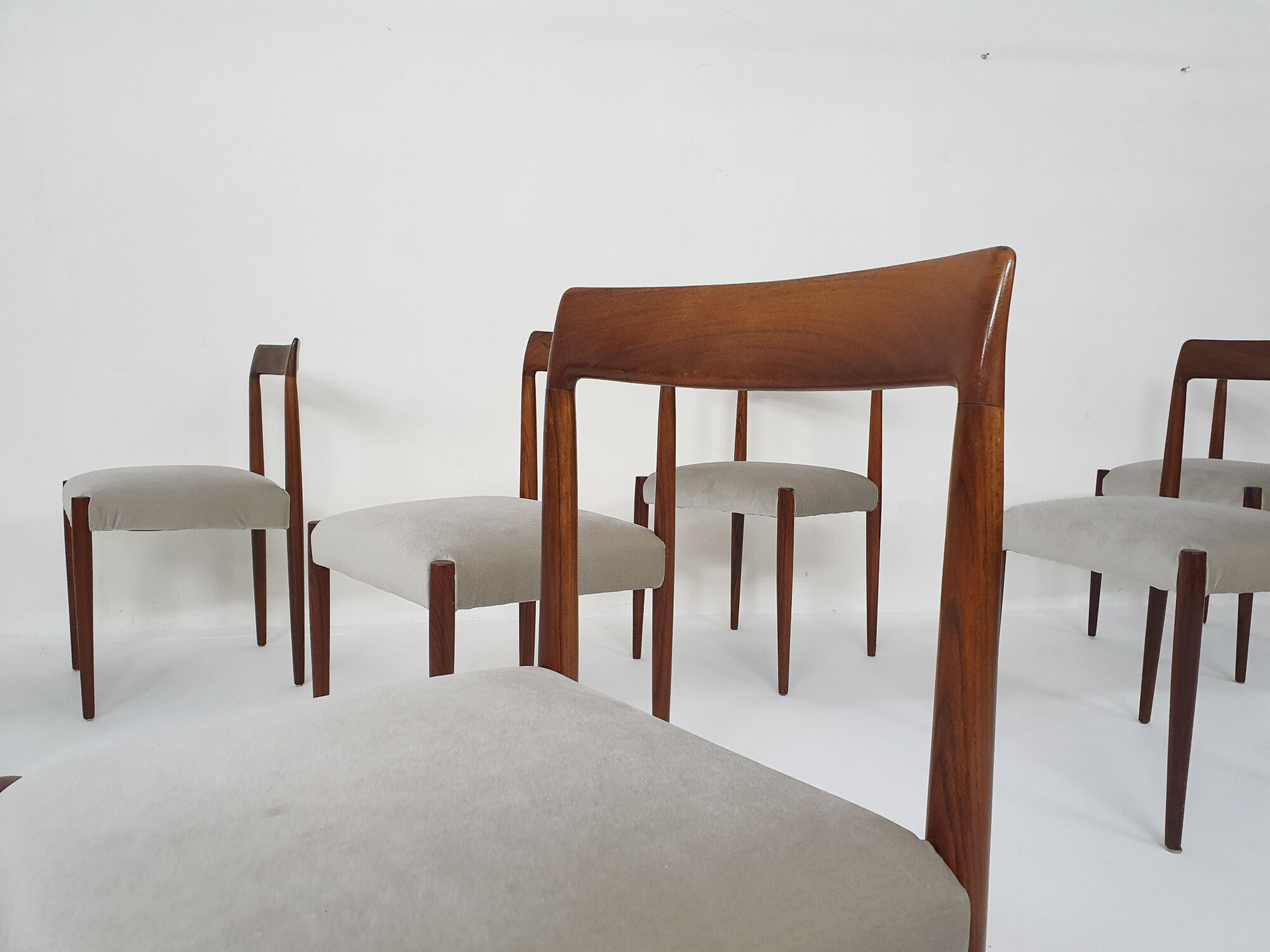 Set of eight rosewood dining chairs by Lubke, Germany 1960's