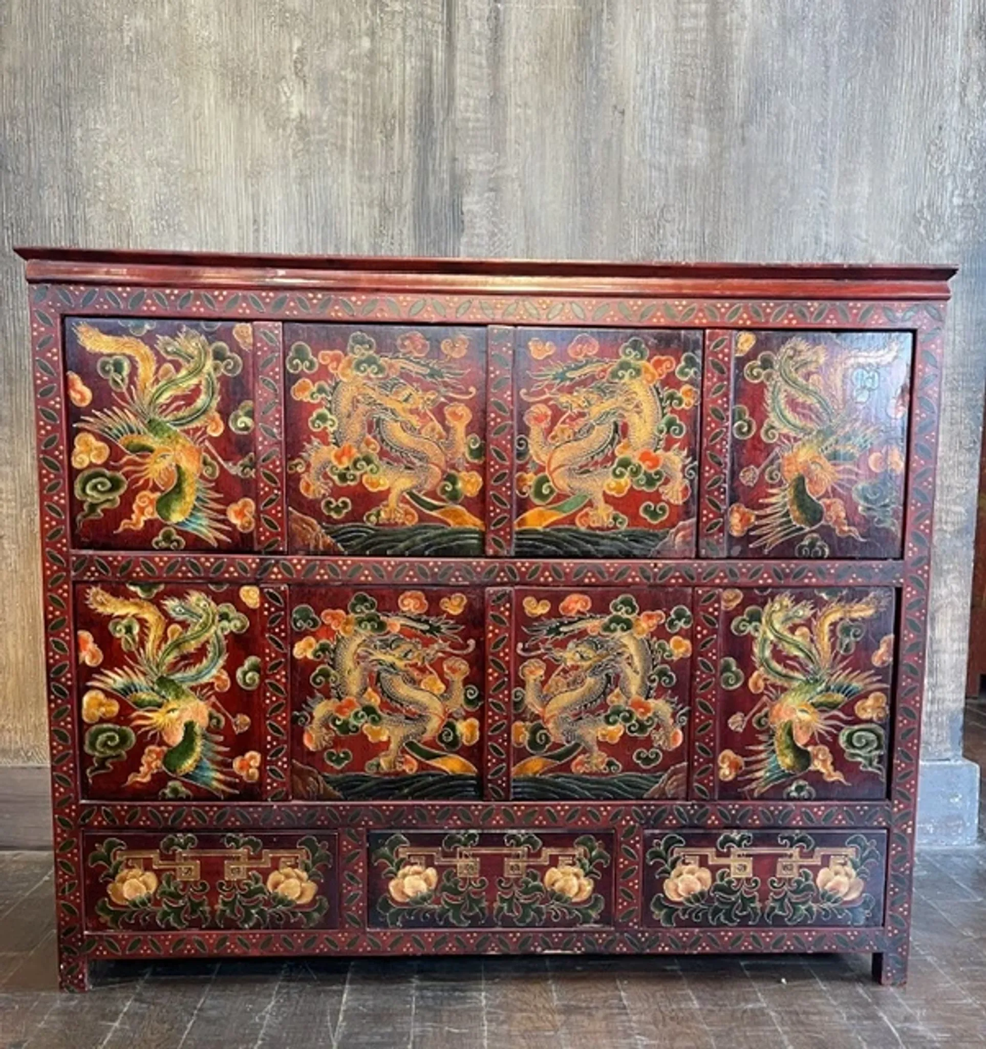 Tibetan buffet motifs