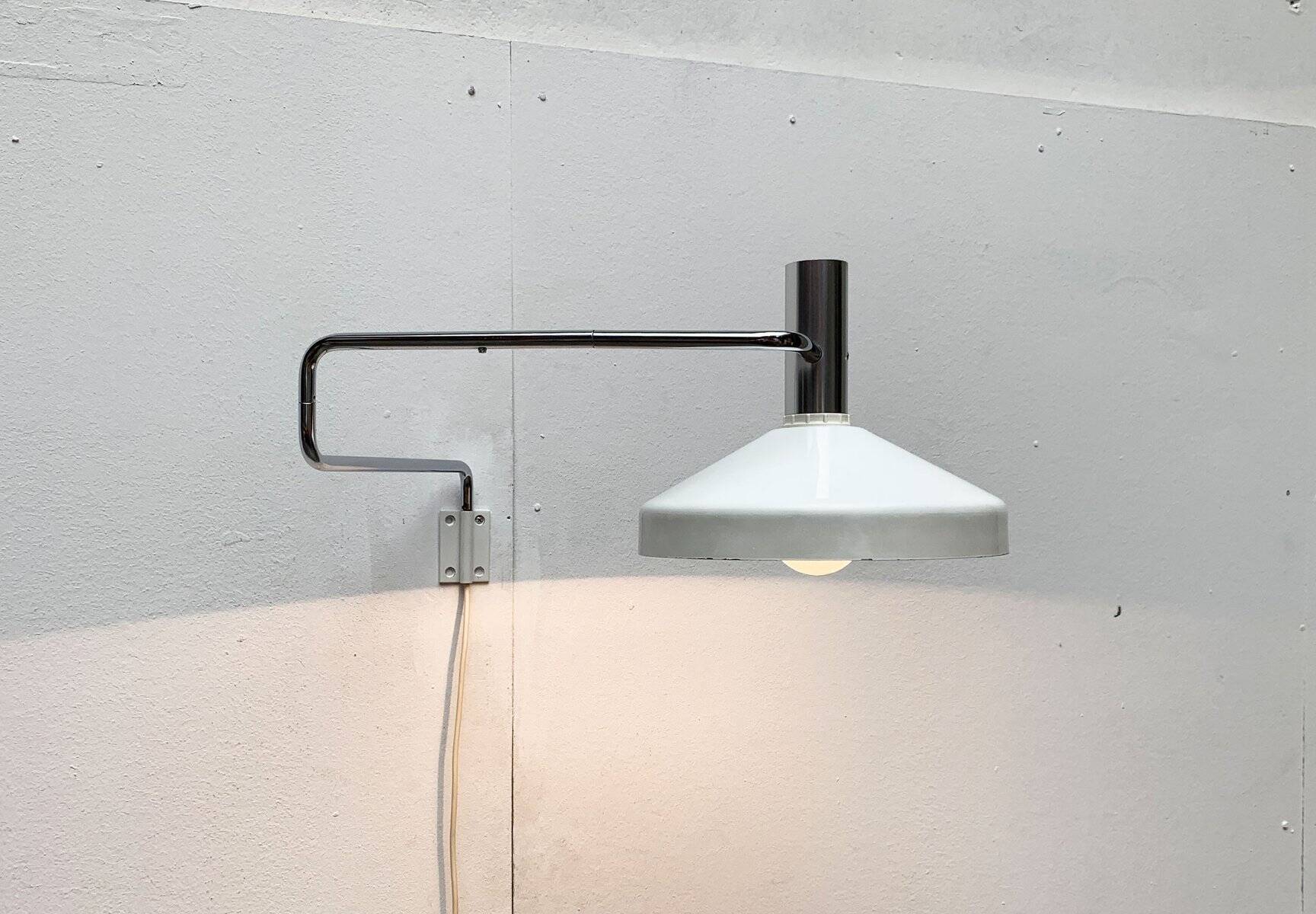 Swiss wall lamp Pentarkus mid-century by Rosemarie and Rico Baltensweiler for Baltensweiler, 1950s.