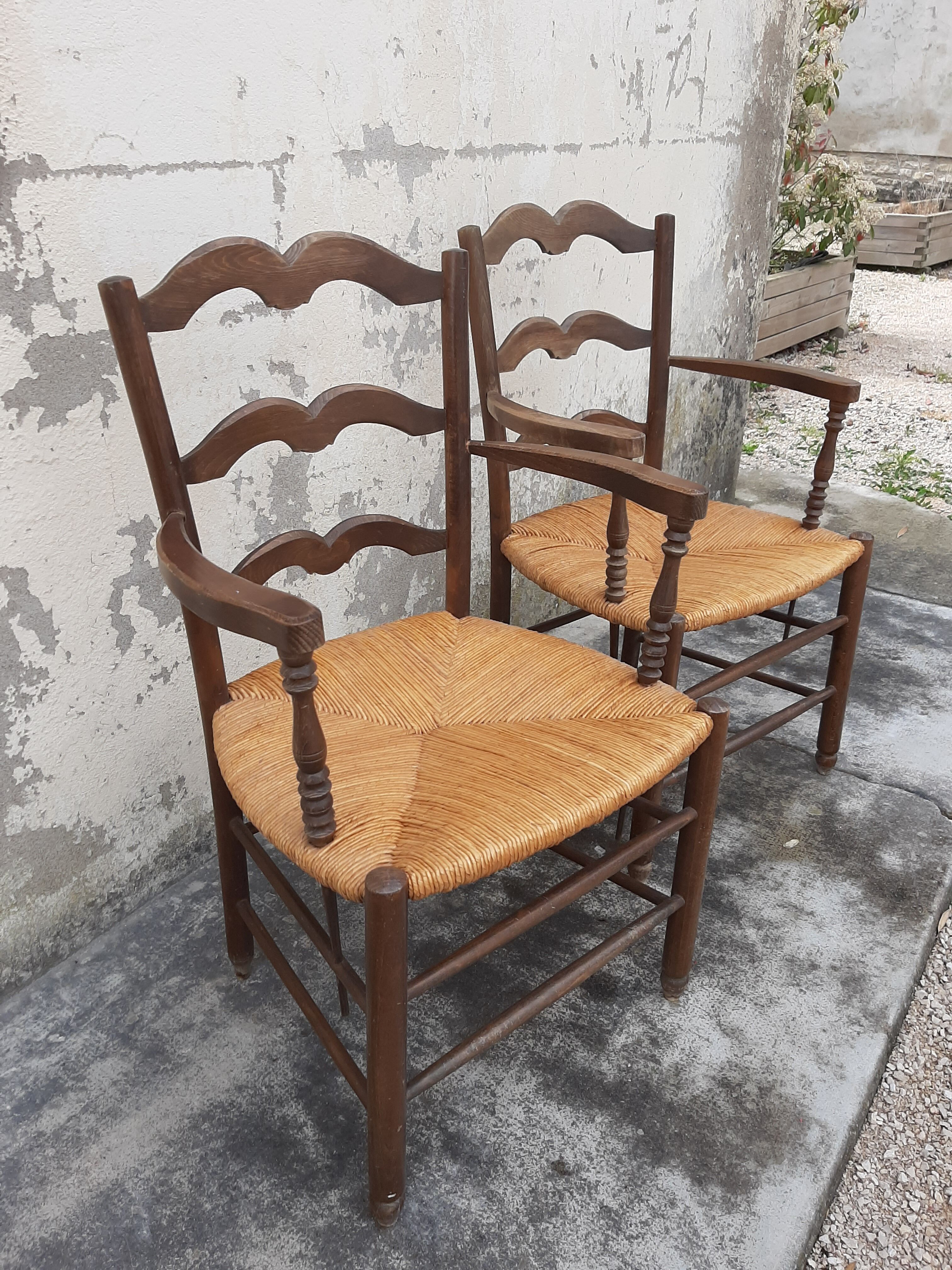 Paire de fauteuils rustique en chêne