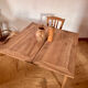 Table portefeuille ancienne extensible en bois massif brut