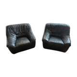 Pair of black leather armchairs from the 80s