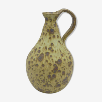 Sandstone pitcher vase