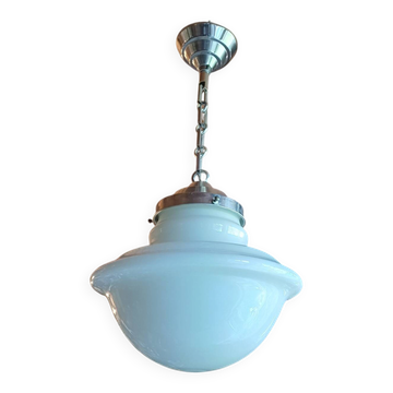 Lustre en opaline blanche 1940