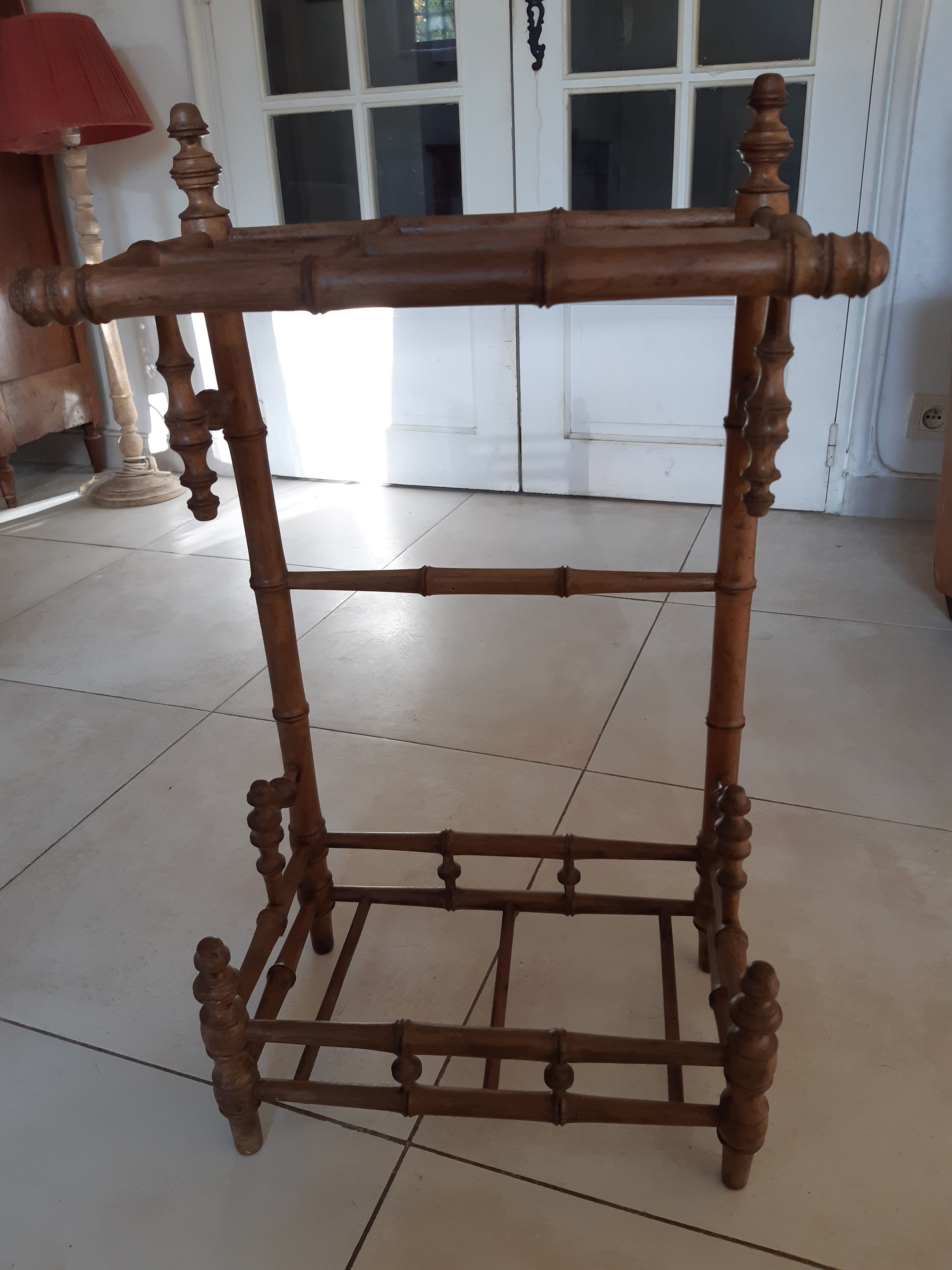 Antique umbrella door