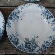 Set of 4 Saint Amand Hamage Marie Louise service plates with b motifs